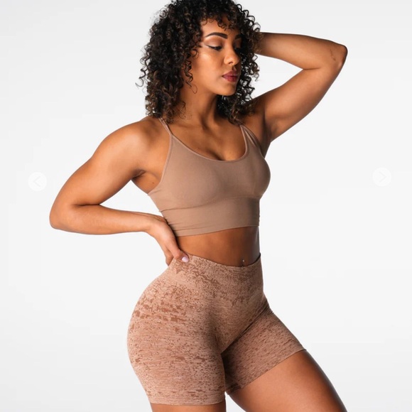 NVGTN Sand Flourish Seamless Bra - Picture 3 of 6